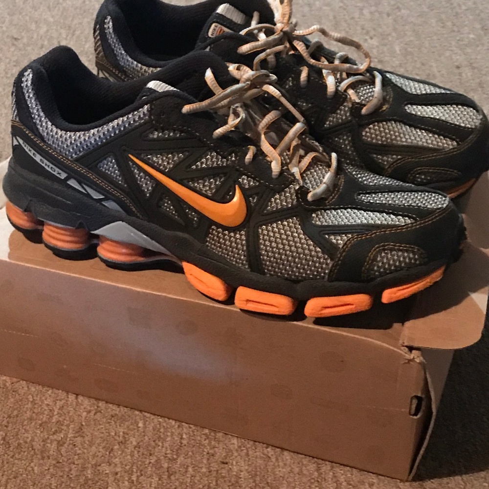 MEN'S Nike Shox Junga Trail Running Shoe sz 10.5